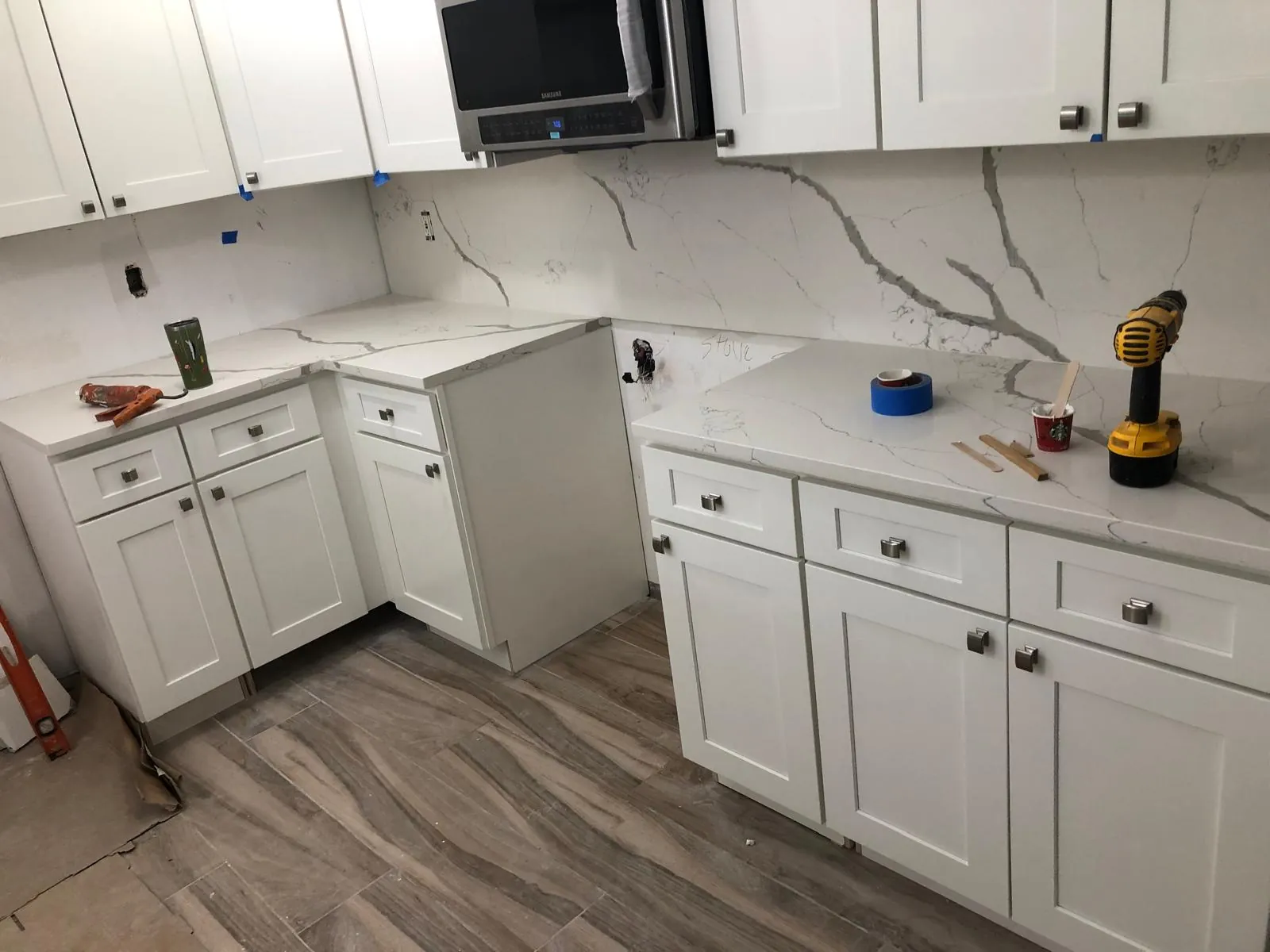 Bright Quartz Kitchen, view 1 — custom countertop project in Palm Beach County