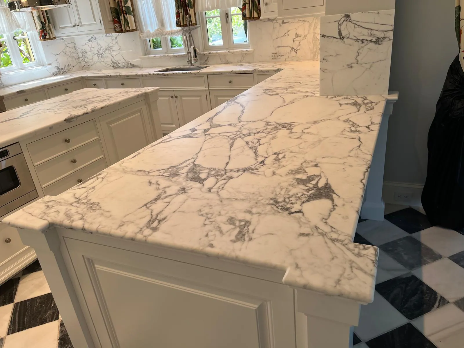 Statement Marble Kitchen, view 1 — custom countertop project in Palm Beach County