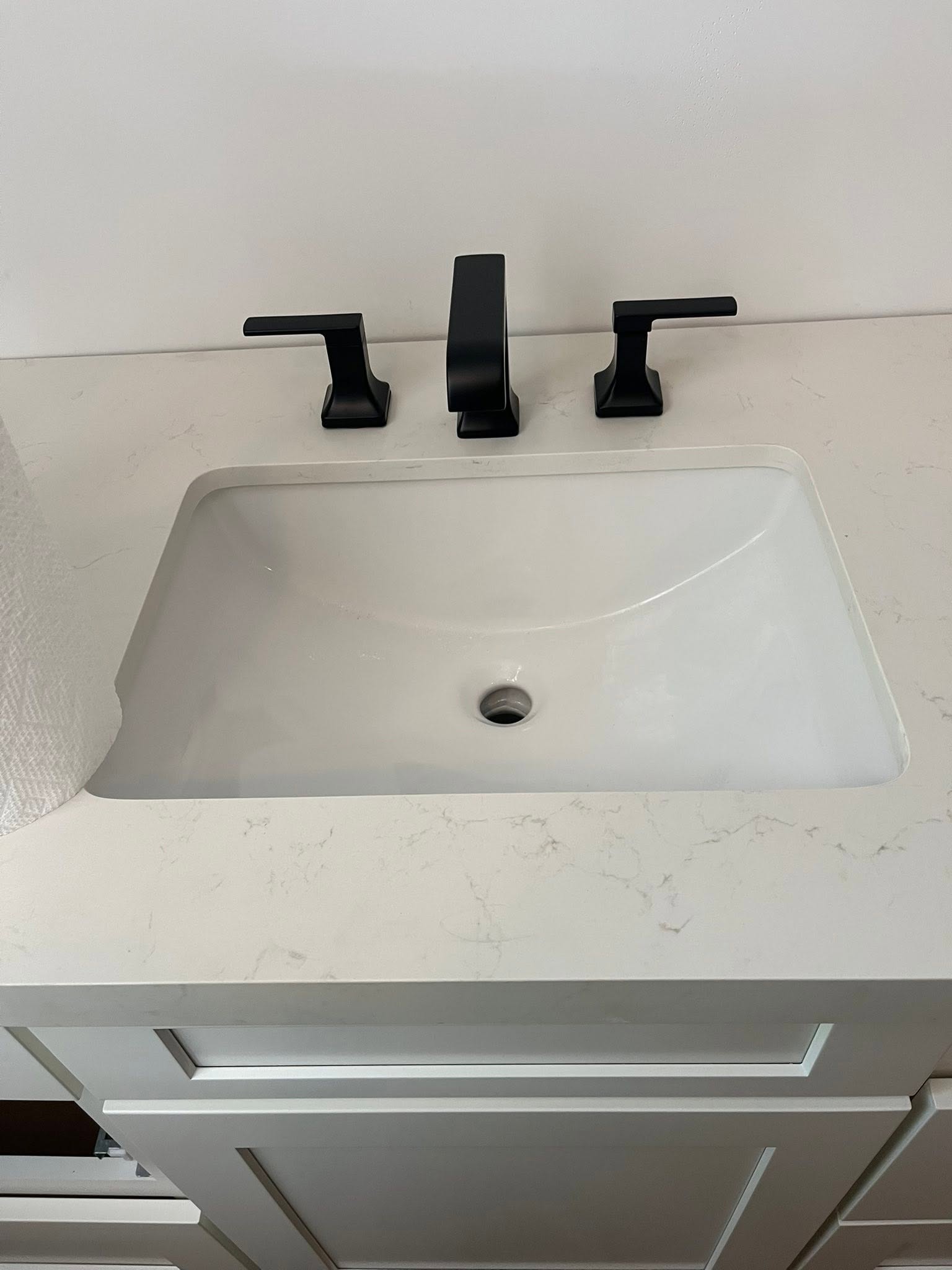 Integrated sink and custom solid surface detail